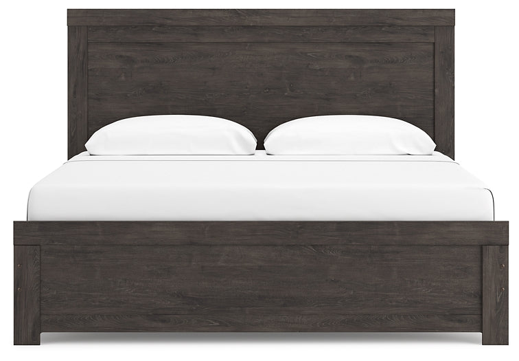 Brinxton King Panel Bed